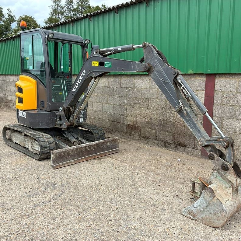 Volvo ECR25D - حفارة مصغرة: صور 3 Volvo ECR25D - حفارة مصغرة: صور 3