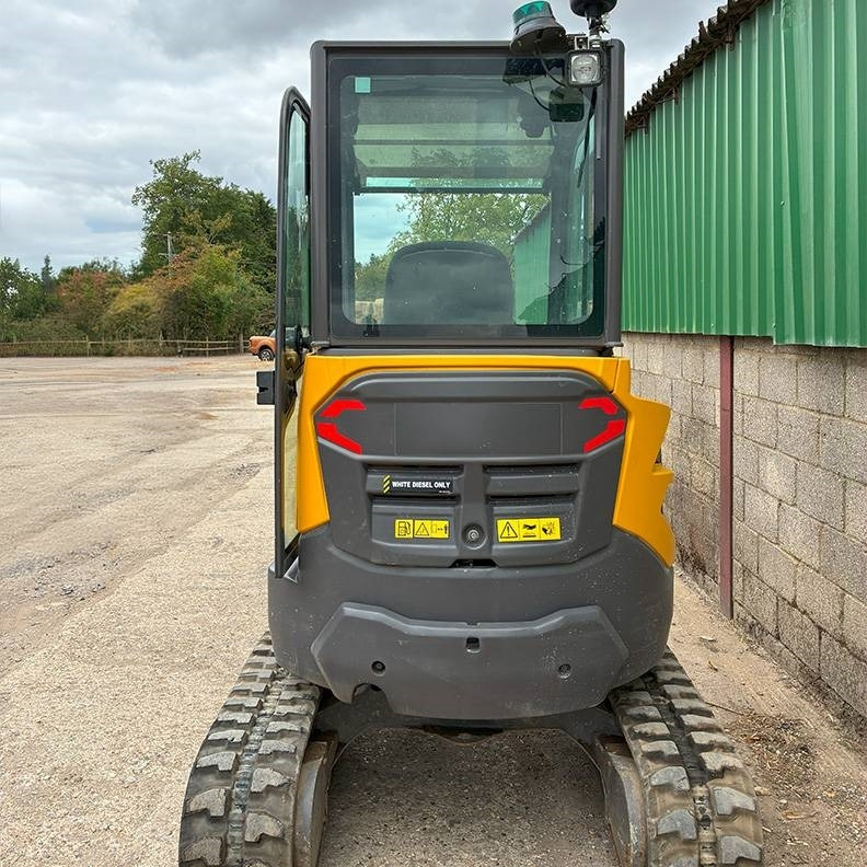 Volvo ECR25D - حفارة مصغرة: صور 4 Volvo ECR25D - حفارة مصغرة: صور 4