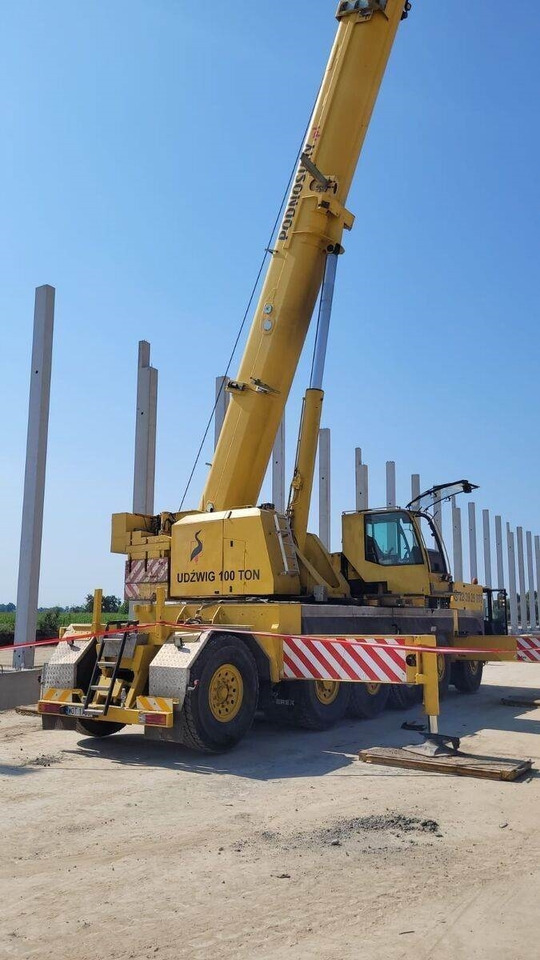 Demag AC-100/5 - رافعة لجميع التضاريس: صور 4 Demag AC-100/5 - رافعة لجميع التضاريس: صور 4