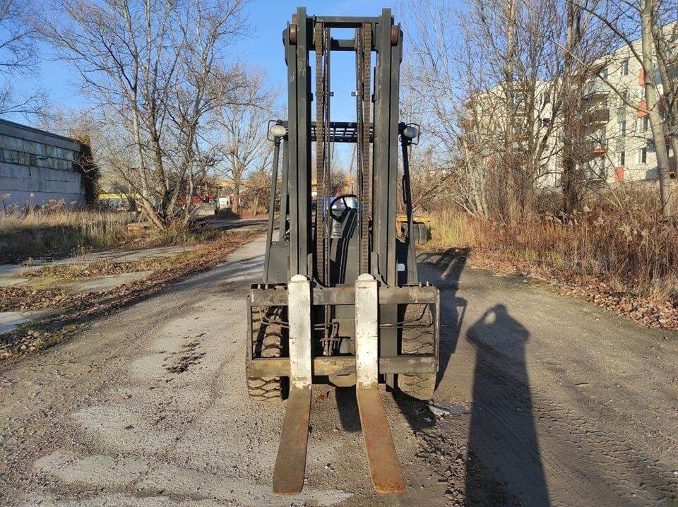 Yale GLP110MJN - معدات المناولة: صور 5 Yale GLP110MJN - معدات المناولة: صور 5