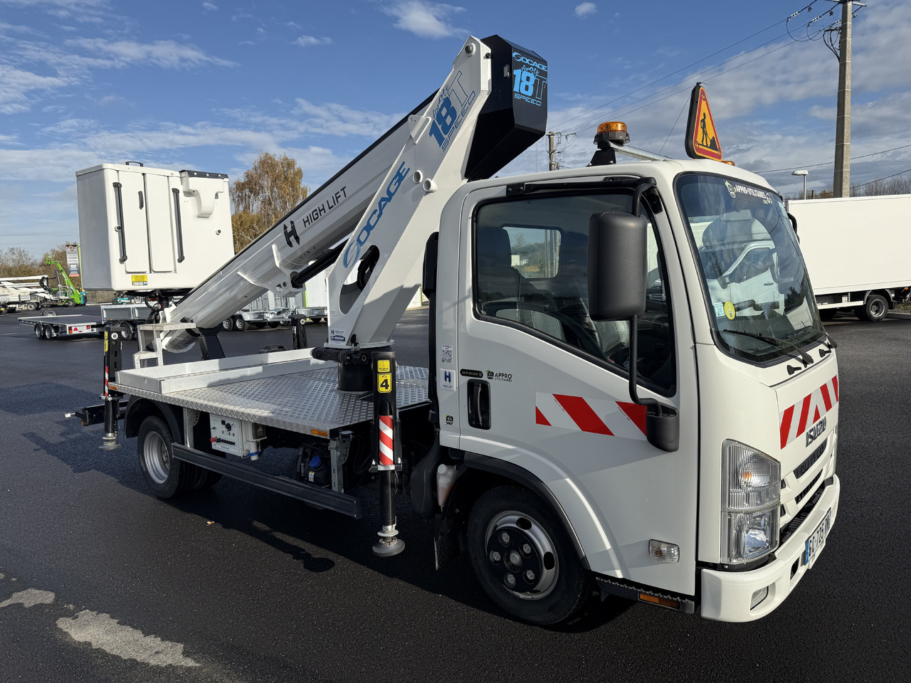 ISUZU M21 SOCAGE 18T NACELLE UTILITAIRES 3T5 - مصاعد الازدهار محمولة على شاحنة: صور 1 ISUZU M21 SOCAGE 18T NACELLE UTILITAIRES 3T5 - مصاعد الازدهار محمولة على شاحنة: صور 1