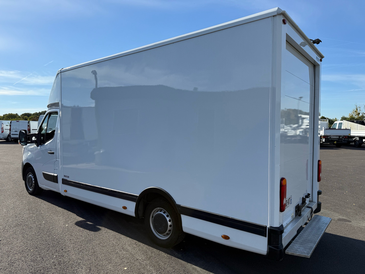 RENAULT MASTER 2.3 DCI 165 Planché Cabine Procar - الشاحنات الصغيرة صندوق مغلق: صور 4 RENAULT MASTER 2.3 DCI 165 Planché Cabine Procar - الشاحنات الصغيرة صندوق مغلق: صور 4