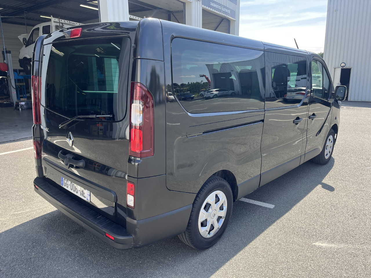 RENAULT TRAFIC 2.0DCI150 L2H1 - حافلة صغيرة, ميكروباص: صور 4 RENAULT TRAFIC 2.0DCI150 L2H1 - حافلة صغيرة, ميكروباص: صور 4