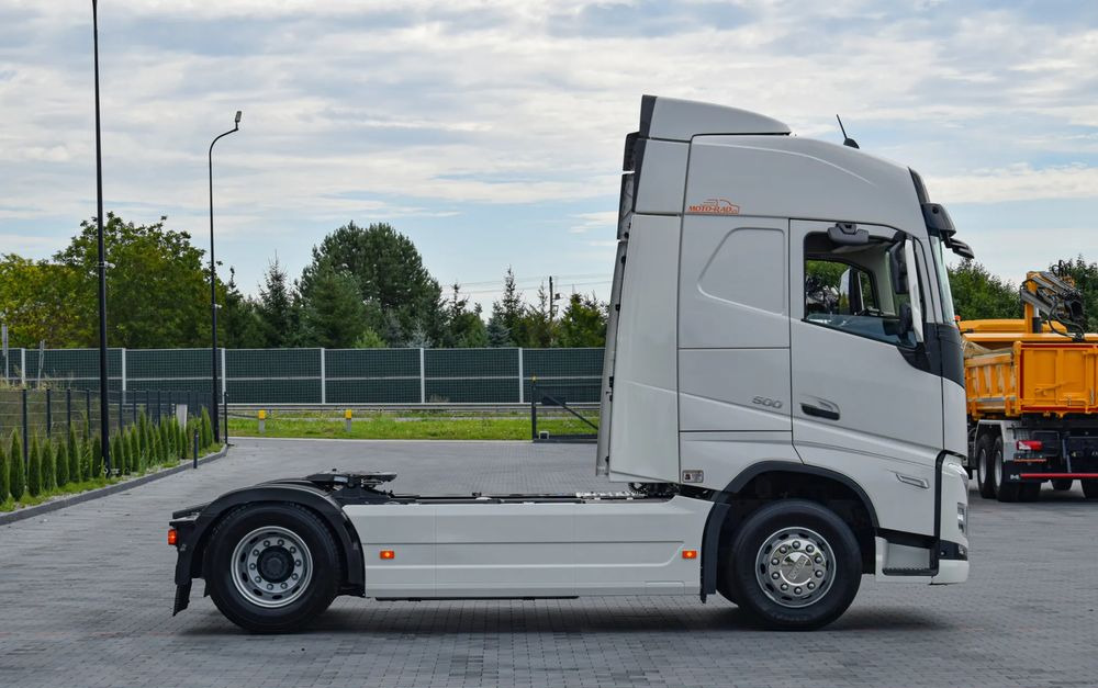 Volvo FH500 / EURO 6 / NOWY MODEL / KLIMATYZACJA POSTOJOWA / ACC / LEDY / 2 ZBIORNIKI PALIWA / FULL SPILERY / 2021 / SERWISOWANY / SPROWADZONY - شاحنة جرار: صور 4 Volvo FH500 / EURO 6 / NOWY MODEL / KLIMATYZACJA POSTOJOWA / ACC / LEDY / 2 ZBIORNIKI PALIWA / FULL SPILERY / 2021 / SERWISOWANY / SPROWADZONY - شاحنة جرار: صور 4