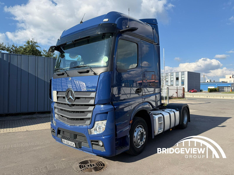 Mercedes-Benz Actros 1845 - شاحنة جرار: صور 1 Mercedes-Benz Actros 1845 - شاحنة جرار: صور 1