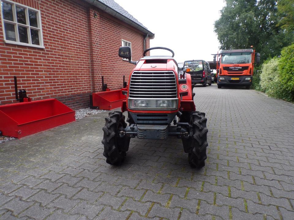 Kleintraktor Kubota A-15 - جرار صغير: صور 4 Kleintraktor Kubota A-15 - جرار صغير: صور 4