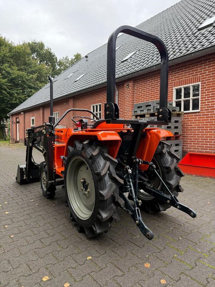 Kleintraktor Kubota B1600 mit Frontlader ab 125 € pro Monat. - جرار صغير: صور 3 Kleintraktor Kubota B1600 mit Frontlader ab 125 € pro Monat. - جرار صغير: صور 3