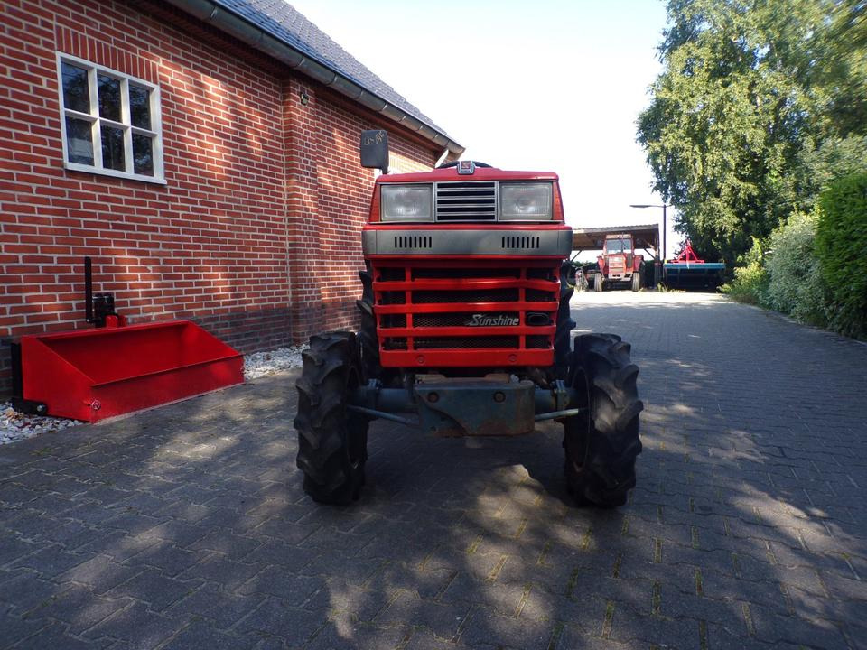 Kleintraktor Kubota L1-185 - جرار صغير: صور 4 Kleintraktor Kubota L1-185 - جرار صغير: صور 4