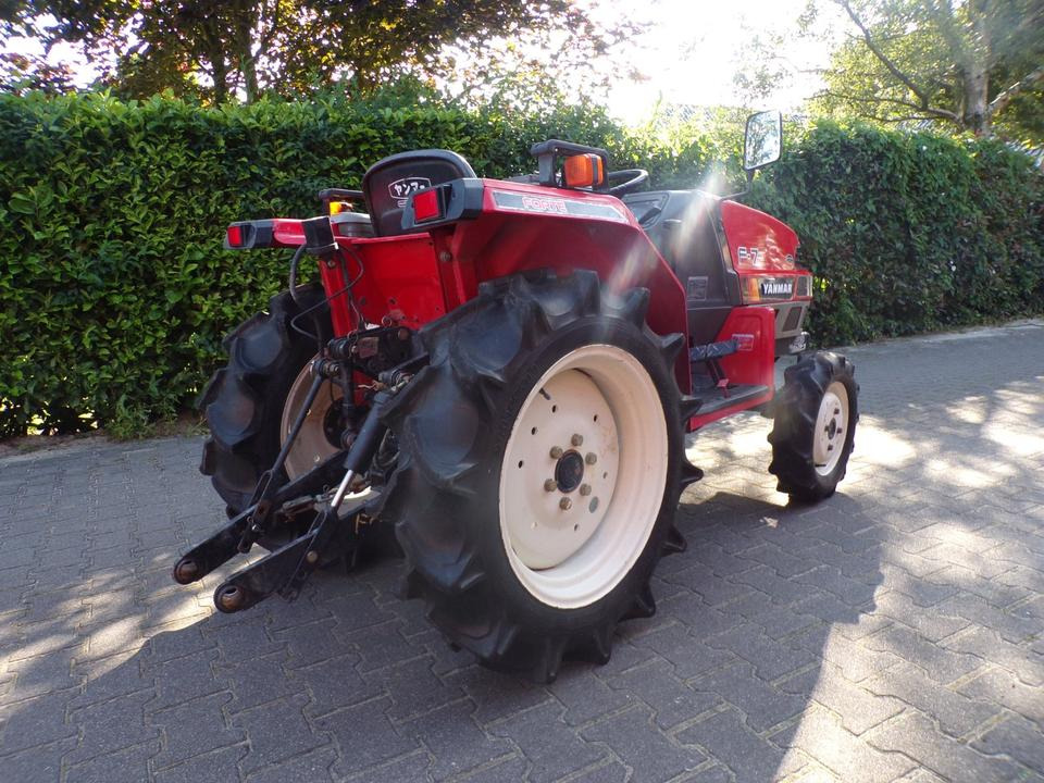 Kleintraktor Yanmar F-7 - جرار صغير: صور 3 Kleintraktor Yanmar F-7 - جرار صغير: صور 3