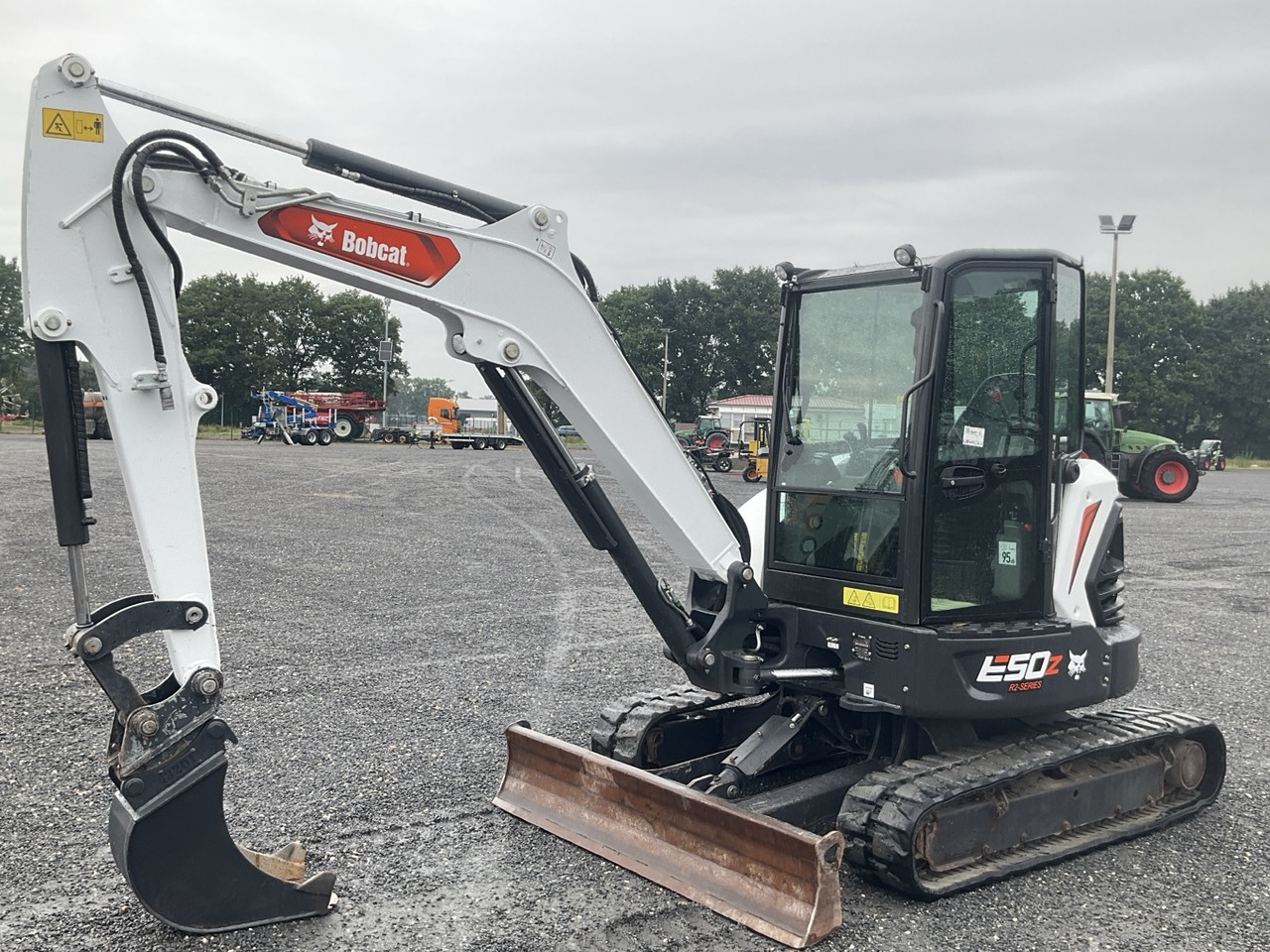 BOBCAT E50z - حفارة مصغرة: صور 1 BOBCAT E50z - حفارة مصغرة: صور 1