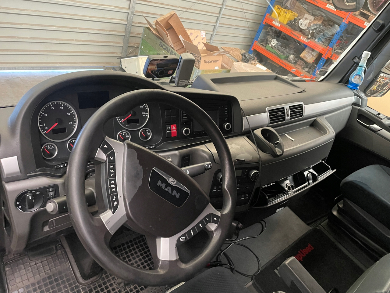 GOŁA KABINA MAN TGX XLX BIAŁA EURO 6 KOLOR RAL 9010 - الكبائن - شاحنة: صور 4 GOŁA KABINA MAN TGX XLX BIAŁA EURO 6 KOLOR RAL 9010 - الكبائن - شاحنة: صور 4