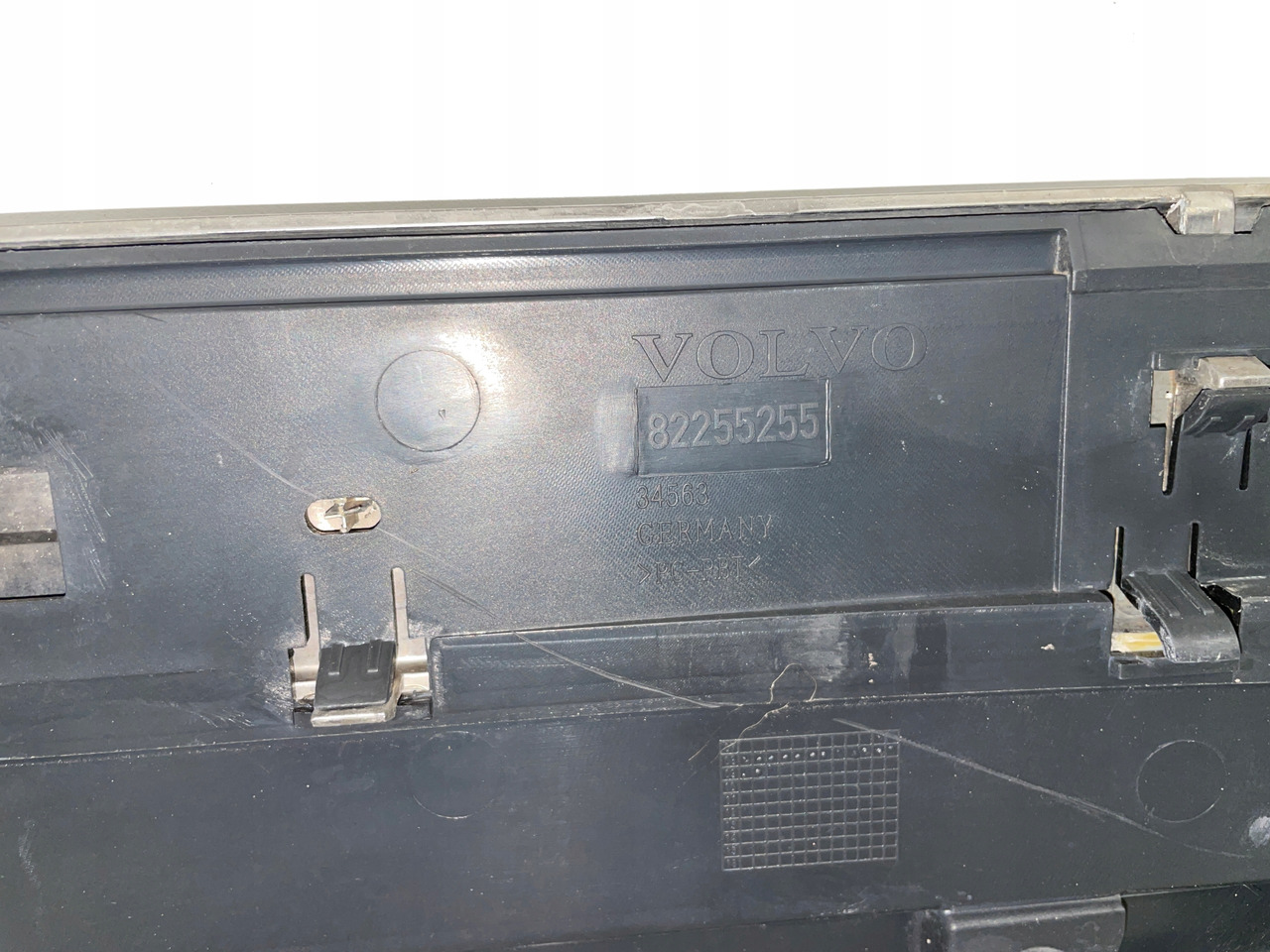 GRILL MASKI ATRAPA VOLVO FH13 FH 13 82255255 - هود - شاحنة: صور 3 GRILL MASKI ATRAPA VOLVO FH13 FH 13 82255255 - هود - شاحنة: صور 3