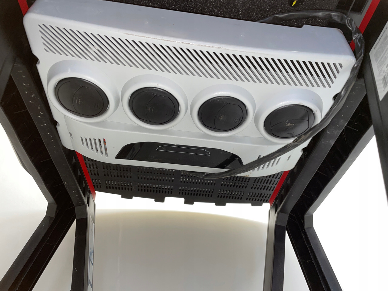 KLIMATYZACJA POSTOJOWA SLIM SCANIA NTG MC2358116 - كمبروسر مكيف - شاحنة: صور 5 KLIMATYZACJA POSTOJOWA SLIM SCANIA NTG MC2358116 - كمبروسر مكيف - شاحنة: صور 5