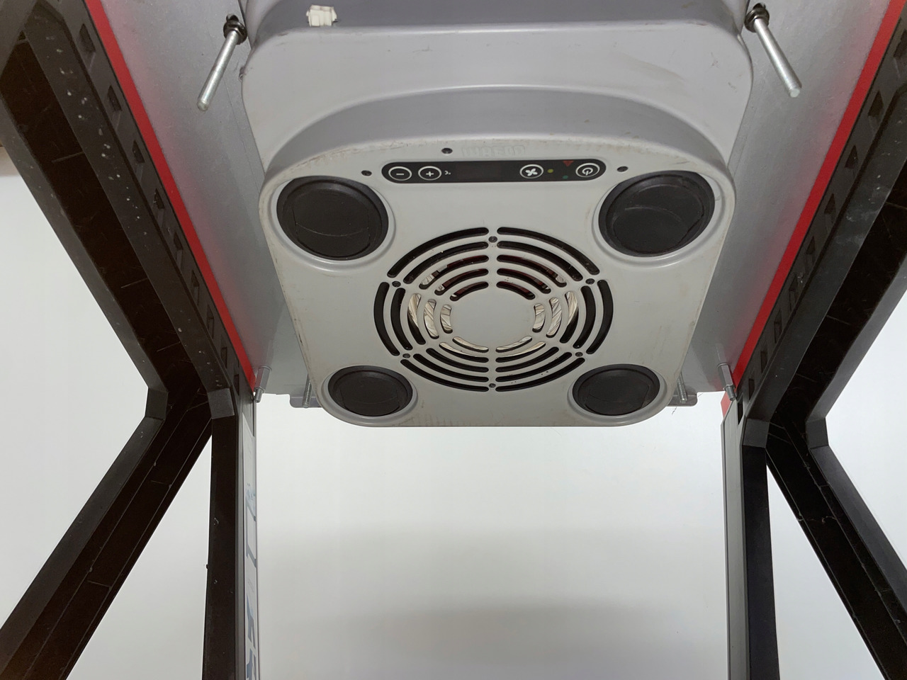 KLIMATYZACJA POSTOJOWA WAECO CA800 MAN SCANIA VOLVO DAF CA-0800-DC - كمبروسر مكيف - شاحنة: صور 5 KLIMATYZACJA POSTOJOWA WAECO CA800 MAN SCANIA VOLVO DAF CA-0800-DC - كمبروسر مكيف - شاحنة: صور 5