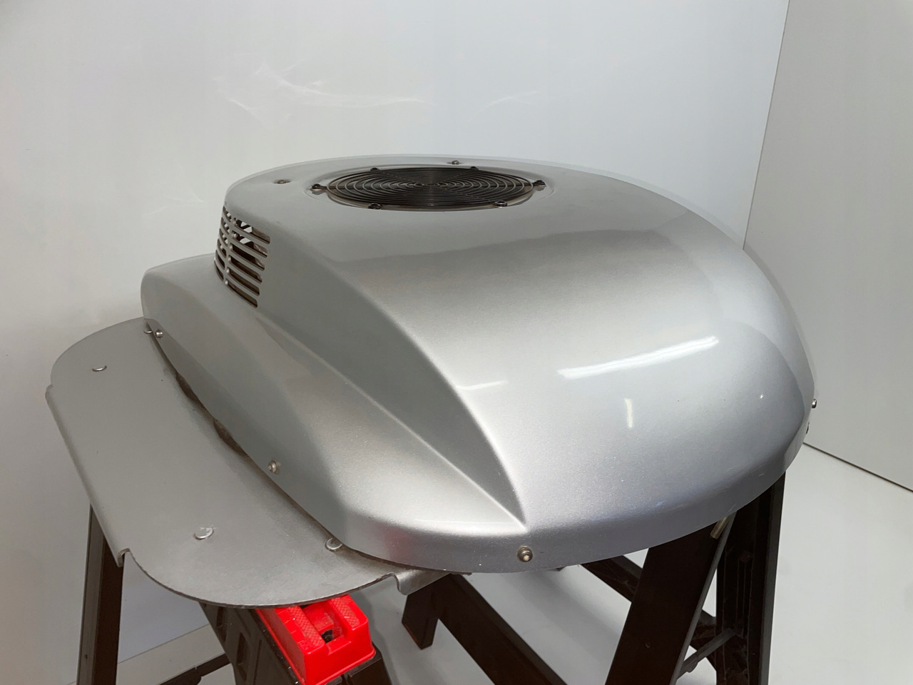 KLIMATYZACJA POSTOJOWA WAECO CA800 MAN SCANIA VOLVO DAF CA-0800-DC - كمبروسر مكيف - شاحنة: صور 3 KLIMATYZACJA POSTOJOWA WAECO CA800 MAN SCANIA VOLVO DAF CA-0800-DC - كمبروسر مكيف - شاحنة: صور 3