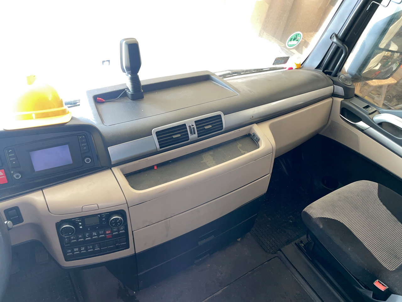 KOMPLETNA KABINA MAN TGX XXL EURO 6 LIFT - الكبائن - شاحنة: صور 2 KOMPLETNA KABINA MAN TGX XXL EURO 6 LIFT - الكبائن - شاحنة: صور 2