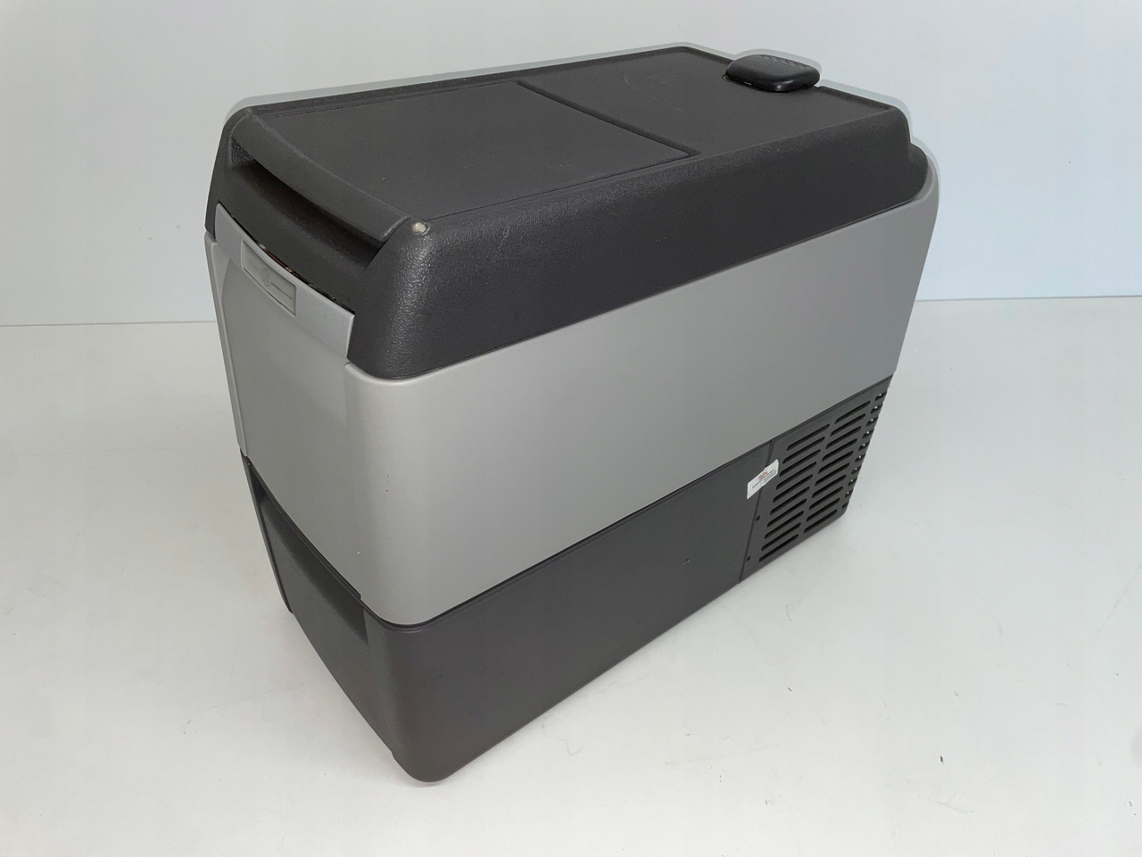 LODÓWKA CHŁODZIARKA MERCEDES 17000157 A9678300060 ZGS 120 24V - الكابينة والداخلية - شاحنة: صور 2 LODÓWKA CHŁODZIARKA MERCEDES 17000157 A9678300060 ZGS 120 24V - الكابينة والداخلية - شاحنة: صور 2