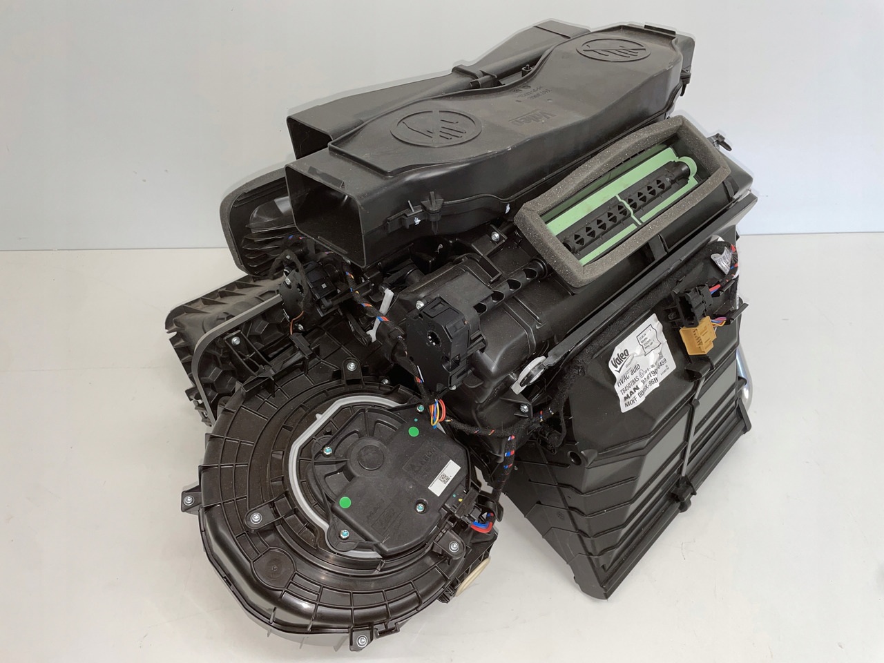 NAGRZEWNICA MAN TG3 TGX 3 TGX-3 81619006459 - مروحة مكيف - شاحنة: صور 1 NAGRZEWNICA MAN TG3 TGX 3 TGX-3 81619006459 - مروحة مكيف - شاحنة: صور 1