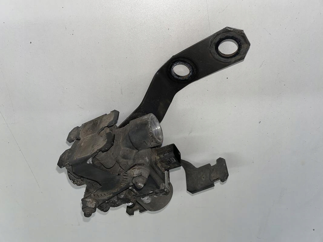 ZAWÓR CIŚNIENIA MERCEDES ACTROS MP4 A0054299244 - تعليق - شاحنة: صور 3 ZAWÓR CIŚNIENIA MERCEDES ACTROS MP4 A0054299244 - تعليق - شاحنة: صور 3