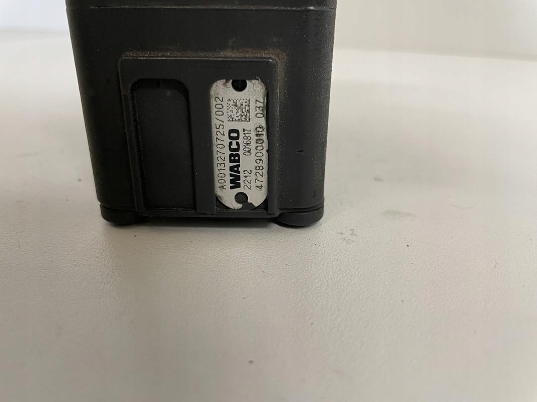 ZAWÓR PODUSZEK MERCEDES ACTROS MP 4 A0013270725 - صمام الفرامل - شاحنة: صور 2 ZAWÓR PODUSZEK MERCEDES ACTROS MP 4 A0013270725 - صمام الفرامل - شاحنة: صور 2