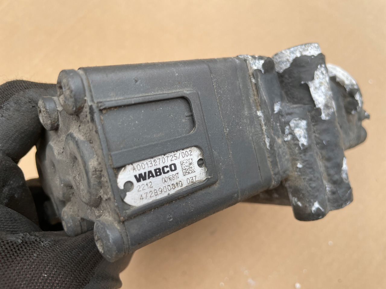 ZAWÓR PODUSZEK MERCEDES ACTROS MP 4 MP4 A0013270725 - صمام الفرامل - شاحنة: صور 4 ZAWÓR PODUSZEK MERCEDES ACTROS MP 4 MP4 A0013270725 - صمام الفرامل - شاحنة: صور 4