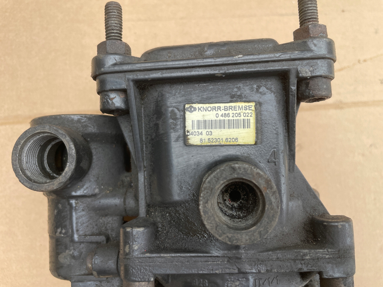 ZAWÓR PRZYCZEPY EBS MAN TGX TGS TGA 0486205022 81523016206 - صمام الفرامل: صور 2 ZAWÓR PRZYCZEPY EBS MAN TGX TGS TGA 0486205022 81523016206 - صمام الفرامل: صور 2