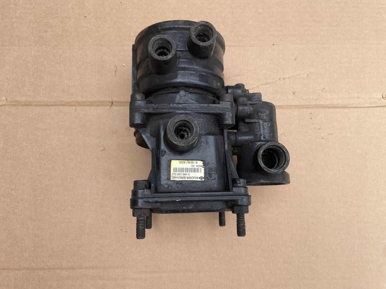 ZAWÓR PRZYCZEPY EBS MAN TGX TGS TGA 0486205022 81523016206 - صمام الفرامل: صور 1 ZAWÓR PRZYCZEPY EBS MAN TGX TGS TGA 0486205022 81523016206 - صمام الفرامل: صور 1