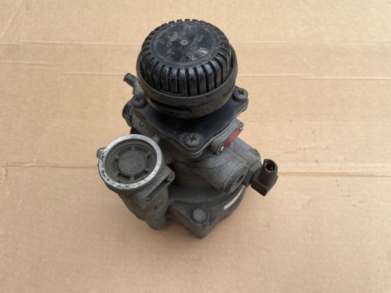 ZAWÓR STERUJĄCY NACZEPY PRZYCZEPY WABC0 MAN DAF 9730090067 - صمام الفرامل: صور 1 ZAWÓR STERUJĄCY NACZEPY PRZYCZEPY WABC0 MAN DAF 9730090067 - صمام الفرامل: صور 1