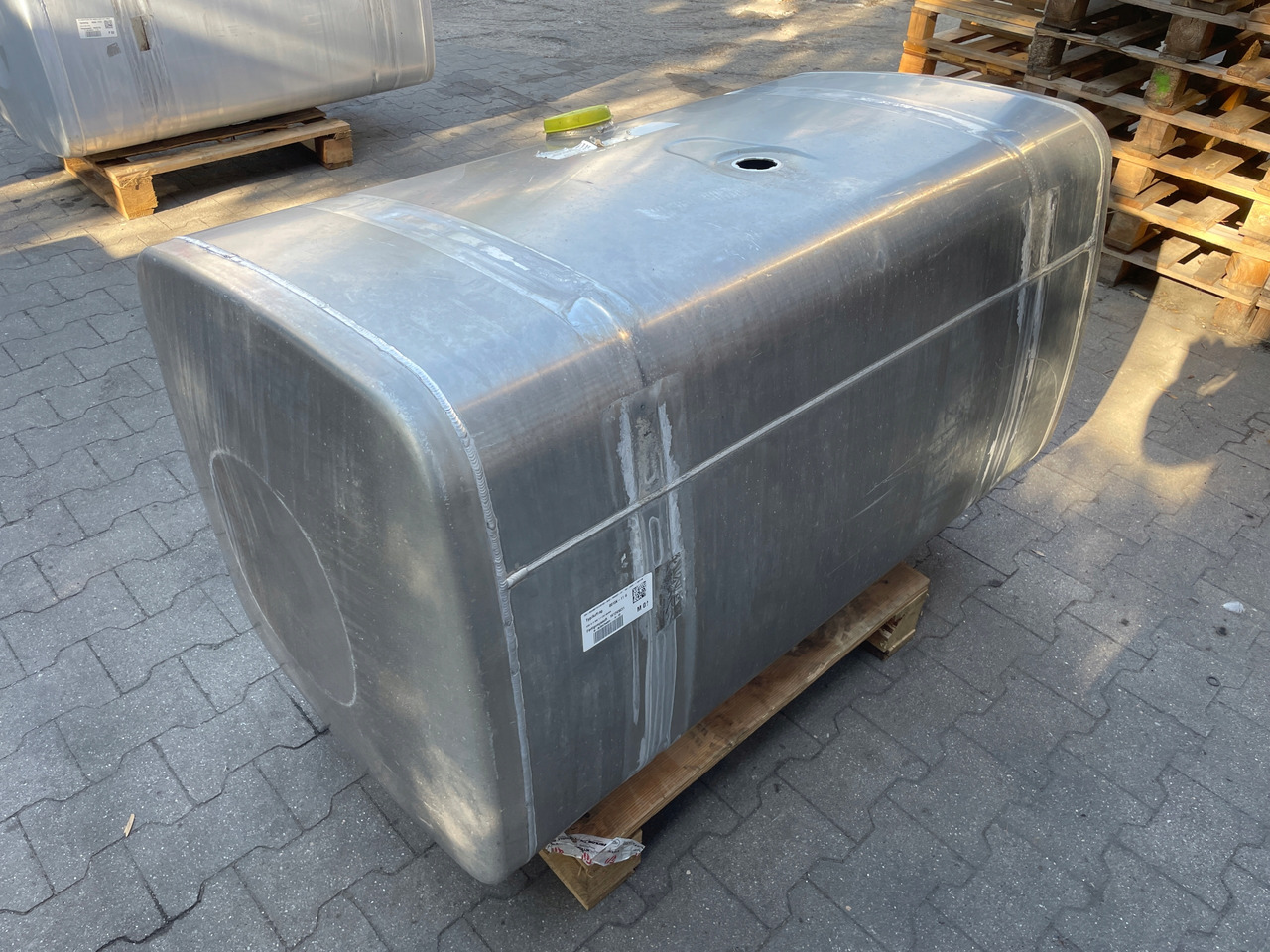 ZBIORNIK PALIWA MAN TGX TGS 580L 81122016934 - خزان وقود - شاحنة: صور 4 ZBIORNIK PALIWA MAN TGX TGS 580L 81122016934 - خزان وقود - شاحنة: صور 4