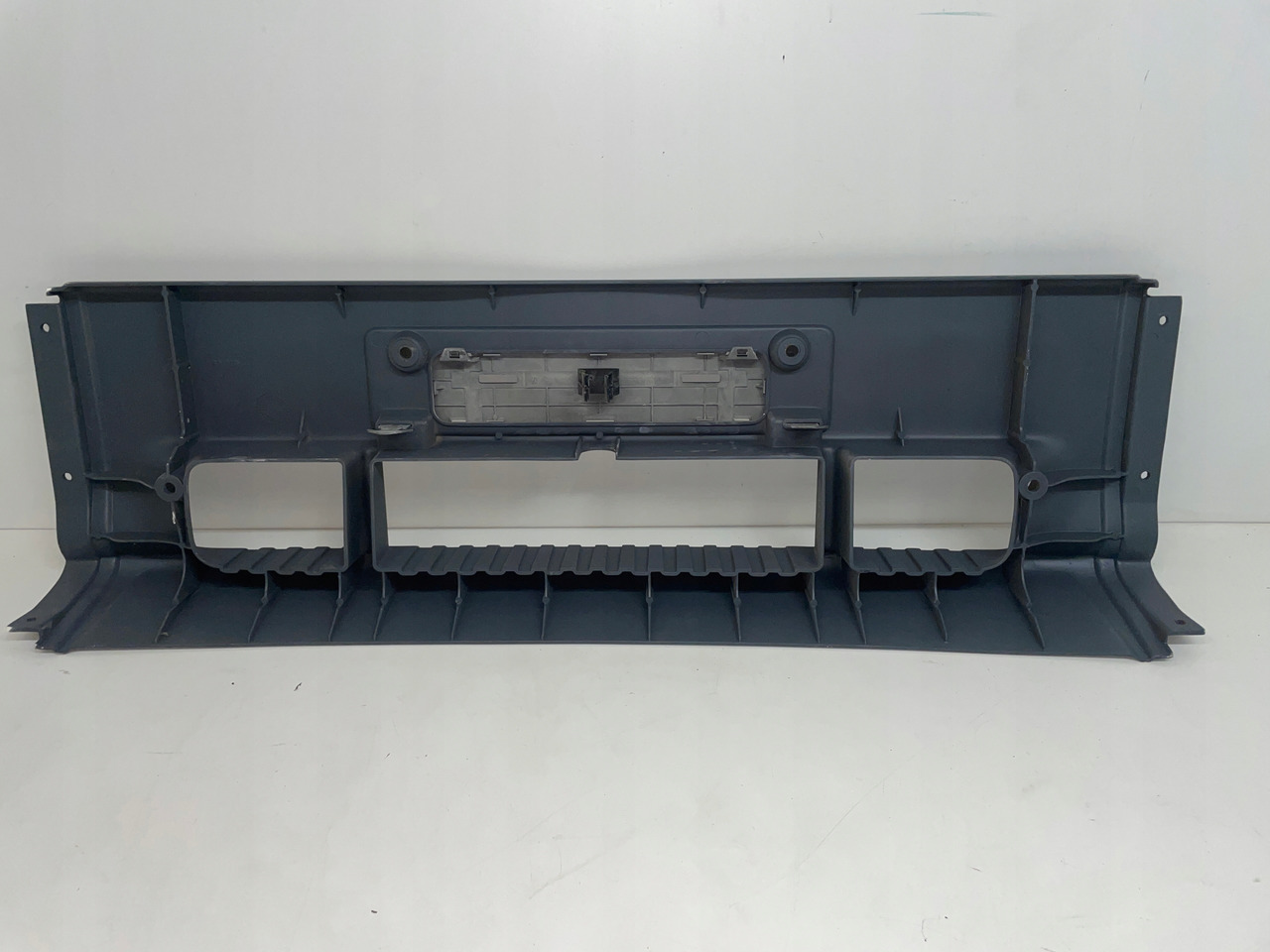 ZDERZAK MERCEDES ŚRODEK ZDERZAKA NAKŁADKA OSŁONA A 9738801170 - كأس مترعة - شاحنة: صور 2 ZDERZAK MERCEDES ŚRODEK ZDERZAKA NAKŁADKA OSŁONA A 9738801170 - كأس مترعة - شاحنة: صور 2