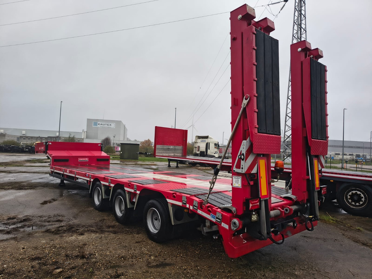 Langendorf SATU-30 - عربة مسطحة منخفضة نصف مقطورة: صور 3 Langendorf SATU-30 - عربة مسطحة منخفضة نصف مقطورة: صور 3