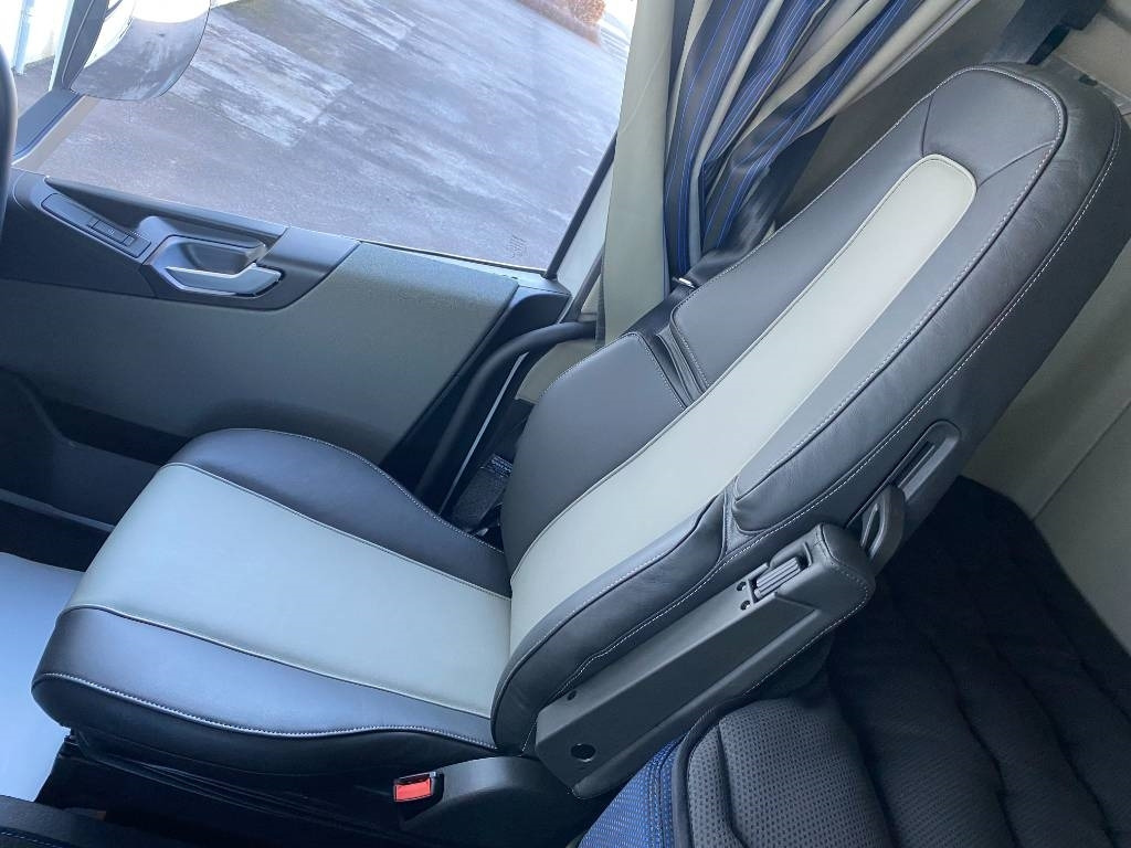 قلابات Volvo FH 540: صور 16