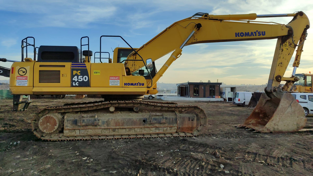 KOMATSU PC450 - حفارات زحافة: صور 5 KOMATSU PC450 - حفارات زحافة: صور 5