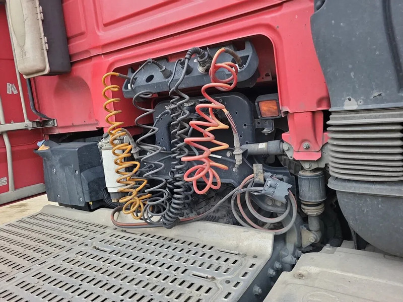 DAF XF 460 - شاحنة جرار: صور 5 DAF XF 460 - شاحنة جرار: صور 5