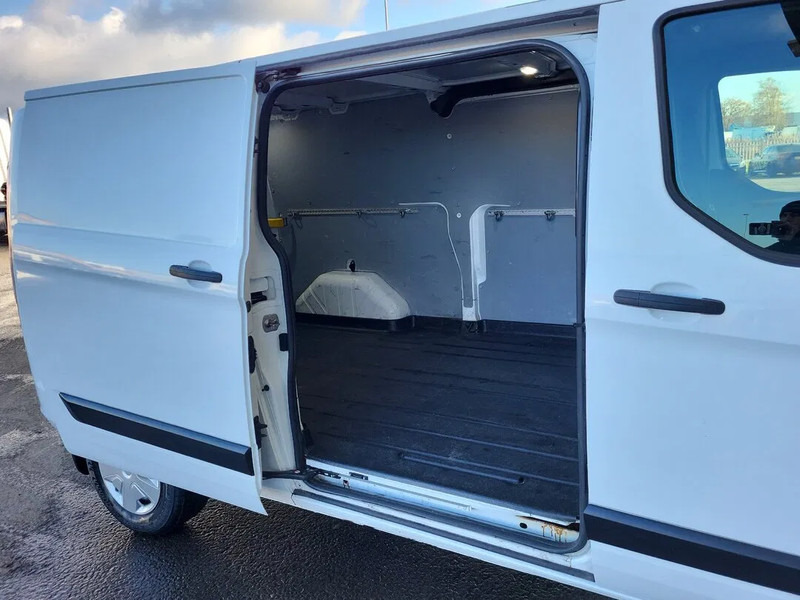 Ford Transit Custom L2H1 - فان المدمجة: صور 5 Ford Transit Custom L2H1 - فان المدمجة: صور 5