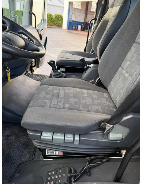 Mercedes-Benz Atego 816 - شاحنات مسطحة: صور 2 Mercedes-Benz Atego 816 - شاحنات مسطحة: صور 2