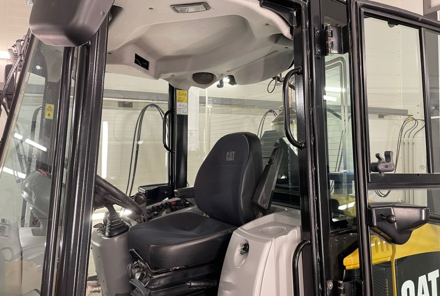 CAT 906 H 2 - اللودر بعجل: صور 5 CAT 906 H 2 - اللودر بعجل: صور 5