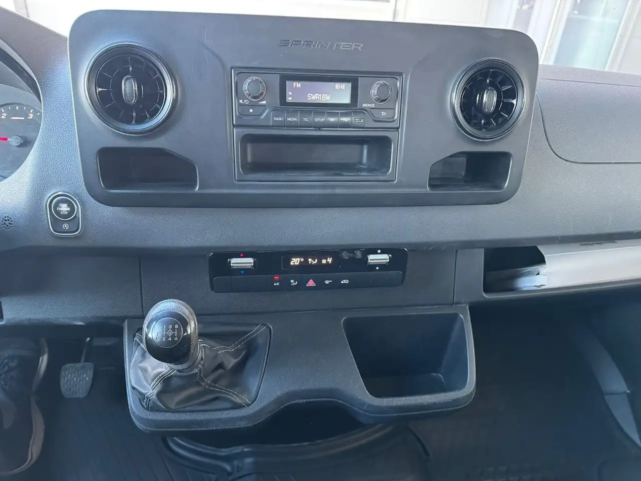 Mercedes-Benz Sprinter 317 CDI Lang DoKa Pritsche AHK 3,5t - الشاحنات الصغيرة المسطحة, الشاحنات الصغيرة كابينة مزدوجة: صور 5 Mercedes-Benz Sprinter 317 CDI Lang DoKa Pritsche AHK 3,5t - الشاحنات الصغيرة المسطحة, الشاحنات الصغيرة كابينة مزدوجة: صور 5