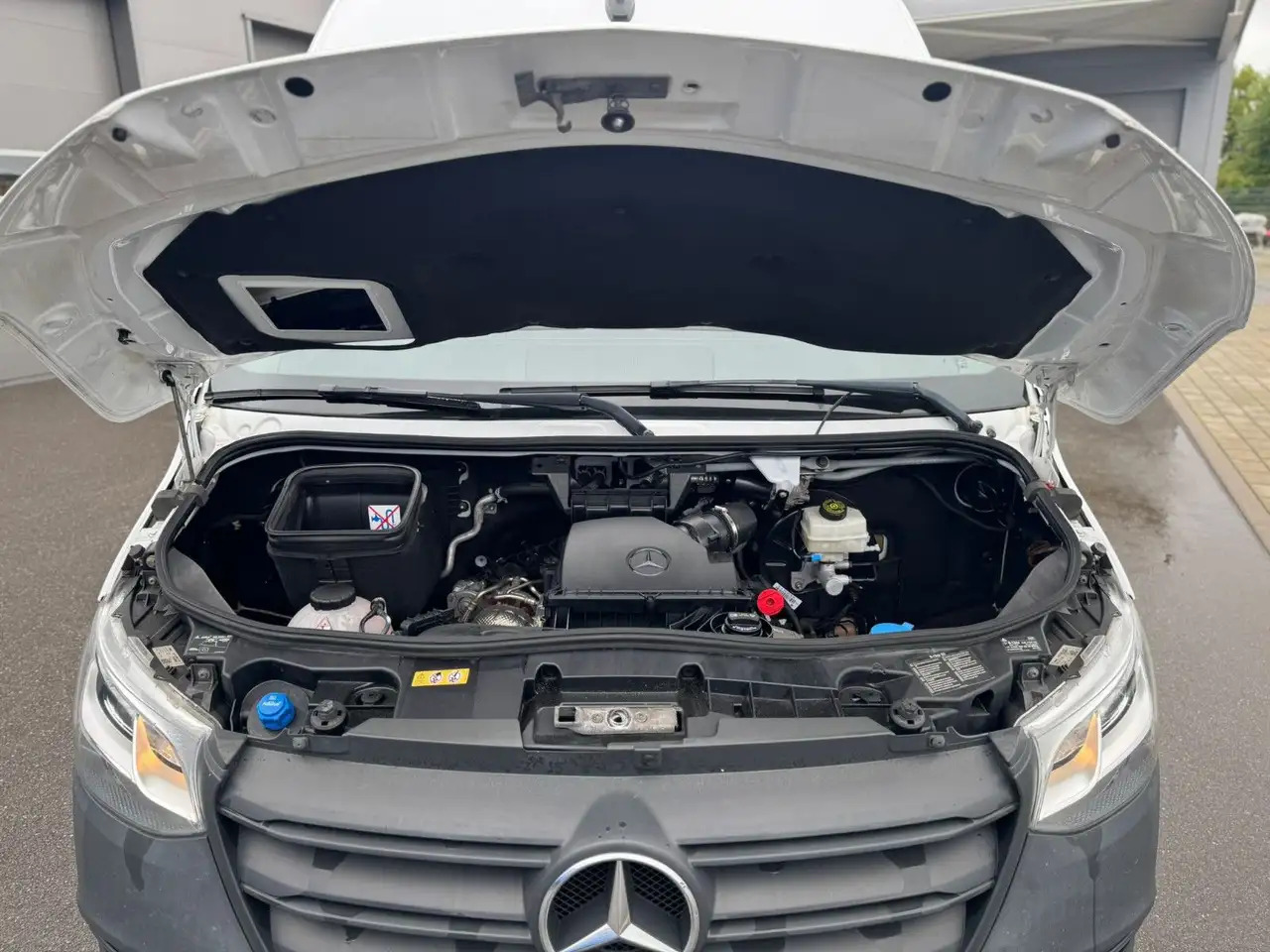 Mercedes-Benz Sprinter 317 CDI Lang Hoch Klima MBUX AHK 2,8t - فان: صور 4 Mercedes-Benz Sprinter 317 CDI Lang Hoch Klima MBUX AHK 2,8t - فان: صور 4