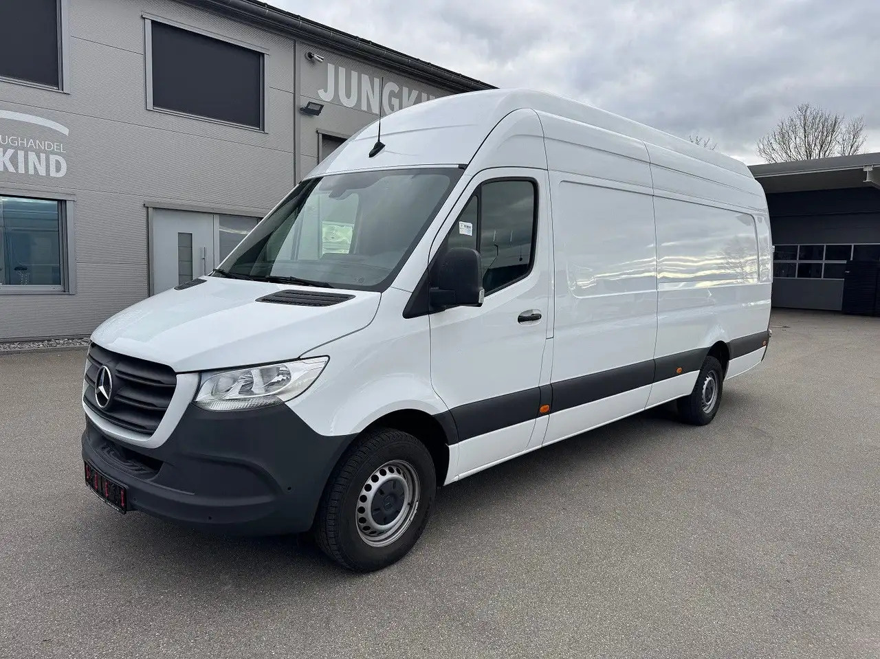 Mercedes-Benz Sprinter 317 CDI Maxi Lang Extralang XXL MBUX - فان: صور 1 Mercedes-Benz Sprinter 317 CDI Maxi Lang Extralang XXL MBUX - فان: صور 1