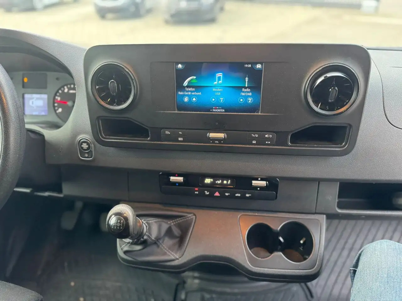 Mercedes-Benz Sprinter 317 CDI Maxi Lang XXL Extralang MBUX - فان: صور 4 Mercedes-Benz Sprinter 317 CDI Maxi Lang XXL Extralang MBUX - فان: صور 4