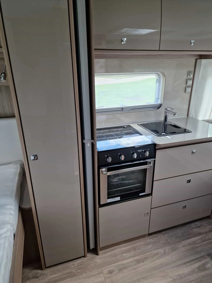 Fendt Tendenza 650 SFD Safety-, Batteri. Fußbodentem - كرفان سحب: صور 5 Fendt Tendenza 650 SFD Safety-, Batteri. Fußbodentem - كرفان سحب: صور 5