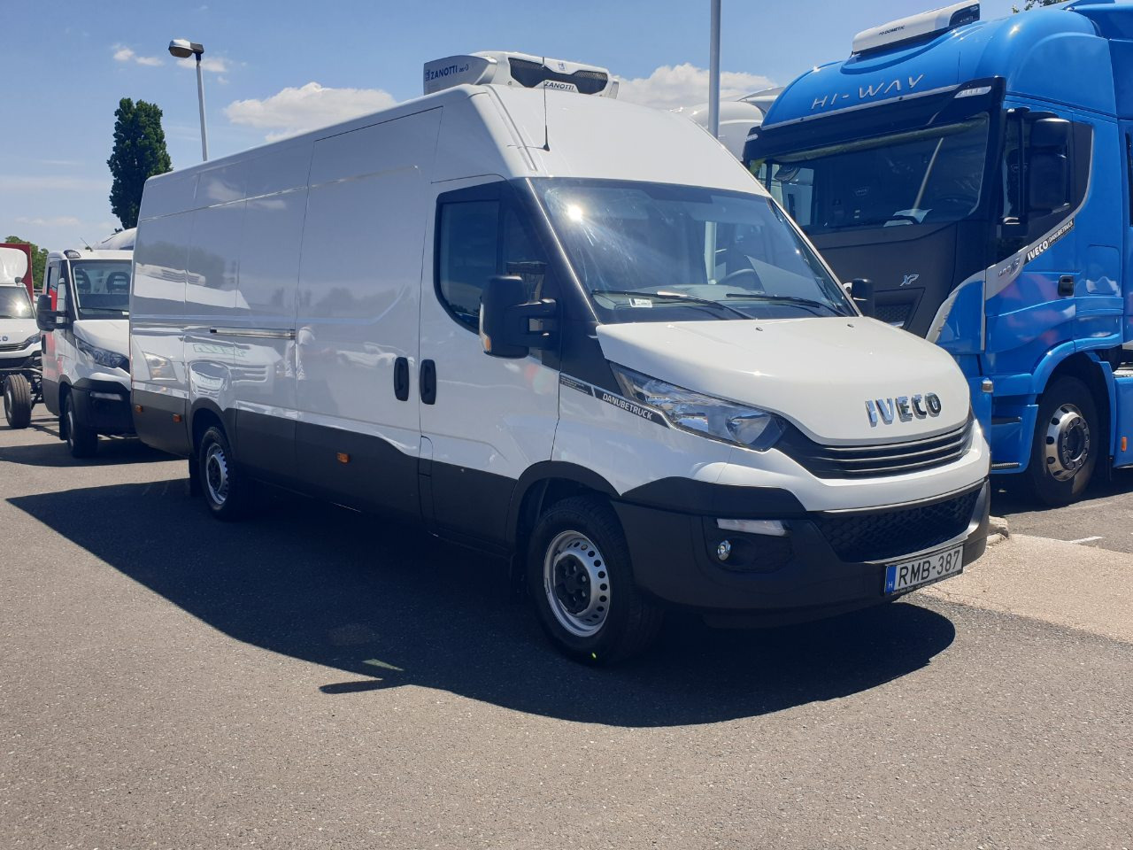 IVECO Daily 35S14 with Zanotti Z350 0°C Refrigeration (5 vehicles in stock) - الشاحنات الصغيرة المبردة: صور 3 IVECO Daily 35S14 with Zanotti Z350 0°C Refrigeration (5 vehicles in stock) - الشاحنات الصغيرة المبردة: صور 3
