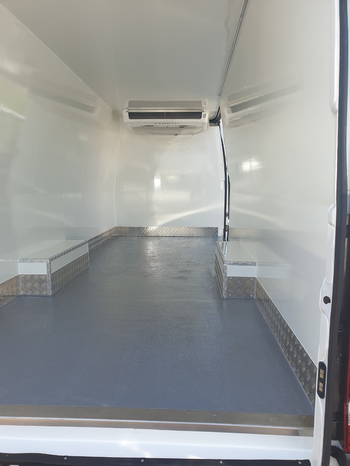 IVECO Daily 35S14 with Zanotti Z350 0°C Refrigeration (5 vehicles in stock) - الشاحنات الصغيرة المبردة: صور 4 IVECO Daily 35S14 with Zanotti Z350 0°C Refrigeration (5 vehicles in stock) - الشاحنات الصغيرة المبردة: صور 4