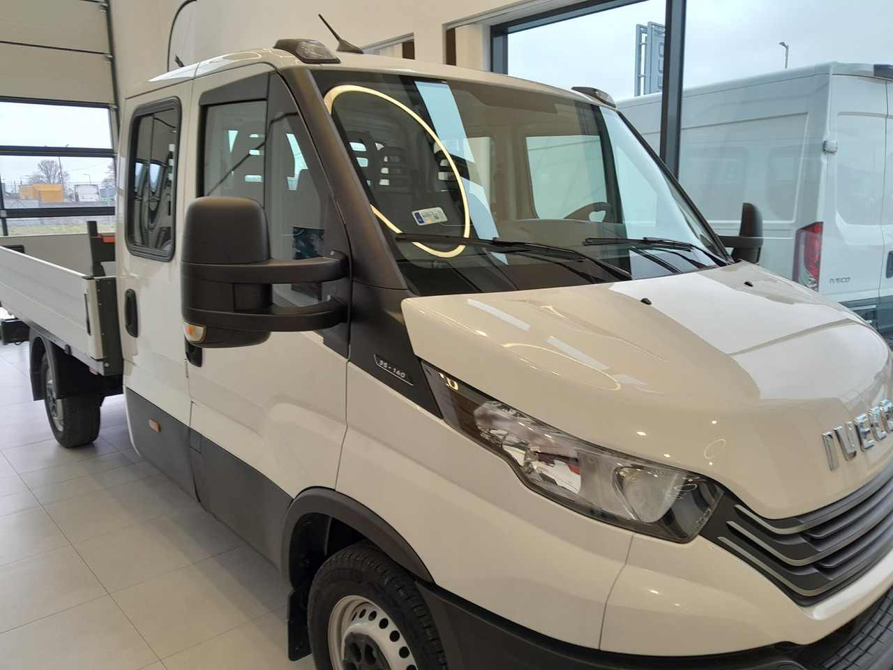 Iveco Daila 35 Daily C 18 H 3450 - الشاحنات الصغيرة المسطحة: صور 2 Iveco Daila 35 Daily C 18 H 3450 - الشاحنات الصغيرة المسطحة: صور 2