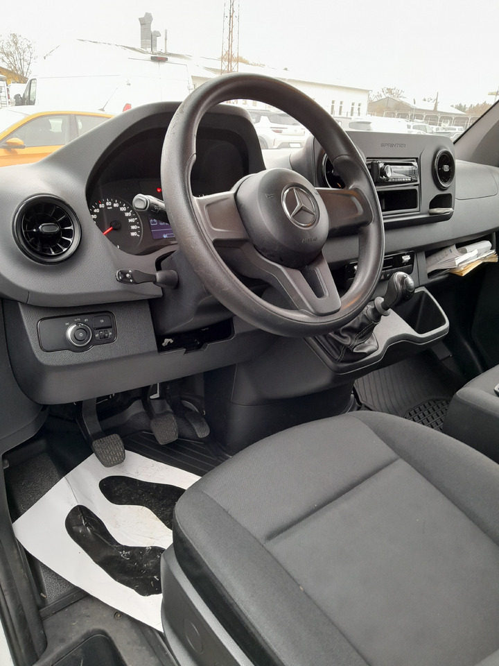 MERCEDES-BENZ Sprinter - الشاحنات الصغيرة المسطحة: صور 3 MERCEDES-BENZ Sprinter - الشاحنات الصغيرة المسطحة: صور 3