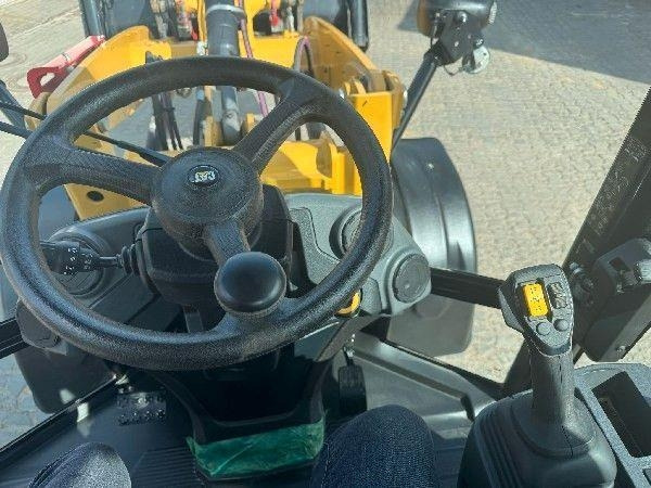 CAT 906 - اللودر بعجل: صور 5 CAT 906 - اللودر بعجل: صور 5