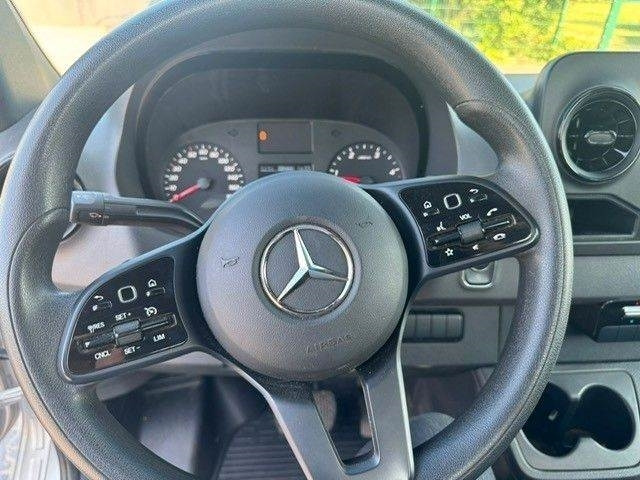 Mercedes-Benz 319 CDI - الشاحنات الصغيرة المسطحة: صور 5 Mercedes-Benz 319 CDI - الشاحنات الصغيرة المسطحة: صور 5