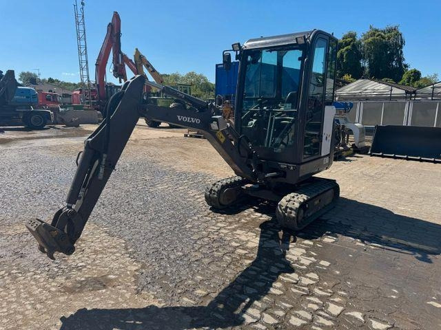 Volvo EC18D - حفارة مصغرة: صور 2 Volvo EC18D - حفارة مصغرة: صور 2