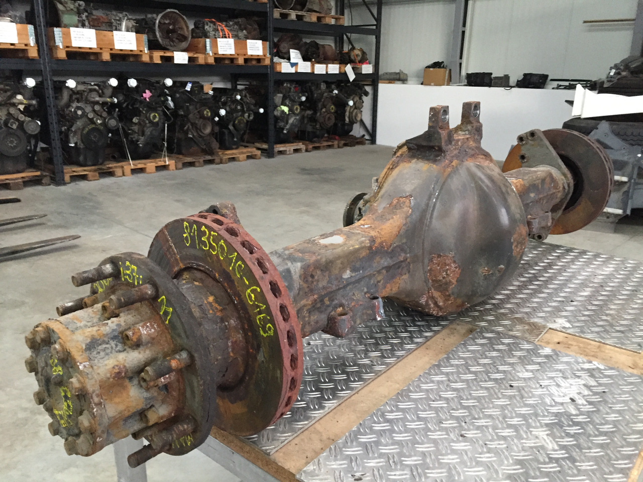 Gebrauchte Hinterachse MAN TGM 15.280, Typ : HY 11 3000, Artikel - Nr. : 81.35010 - 6169 - المحور الخلفي - شاحنة: صور 2 Gebrauchte Hinterachse MAN TGM 15.280, Typ : HY 11 3000, Artikel - Nr. : 81.35010 - 6169 - المحور الخلفي - شاحنة: صور 2